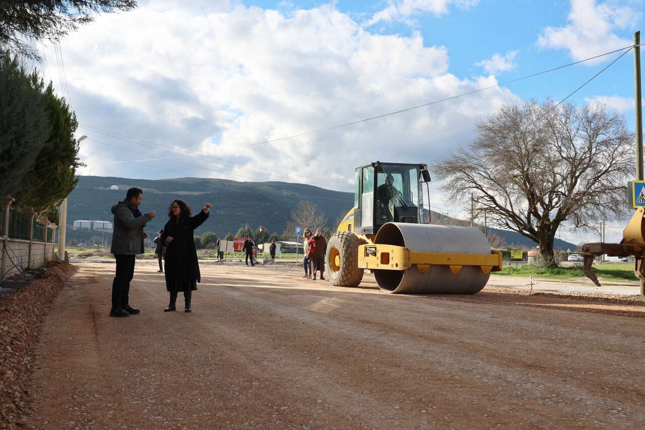 Menteşe’de Kolejler Bölgesine 11 Bin Metrekare Kilit Parke 7